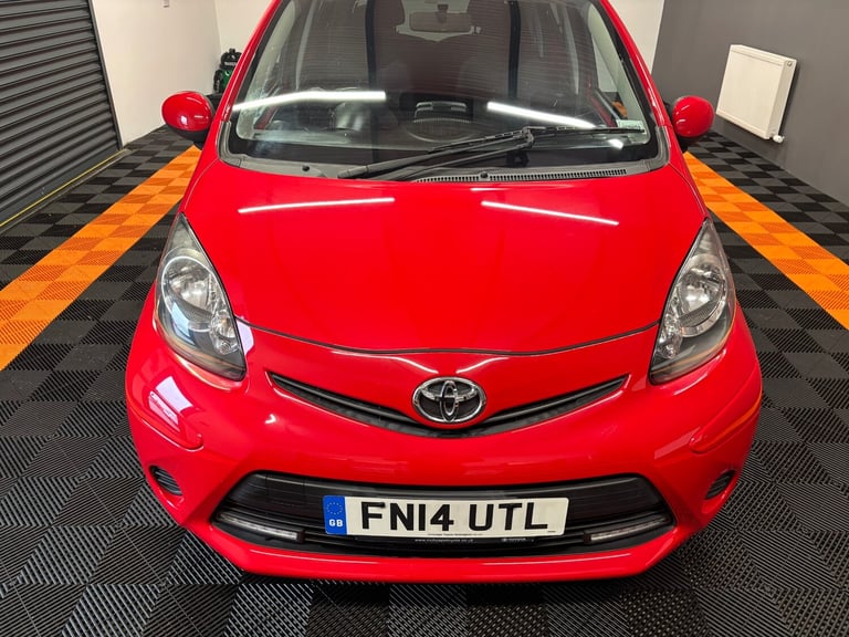 2014 Toyota AYGO 1.0 VVT-i Move with Style 5dr HATCHBACK Petrol Manual