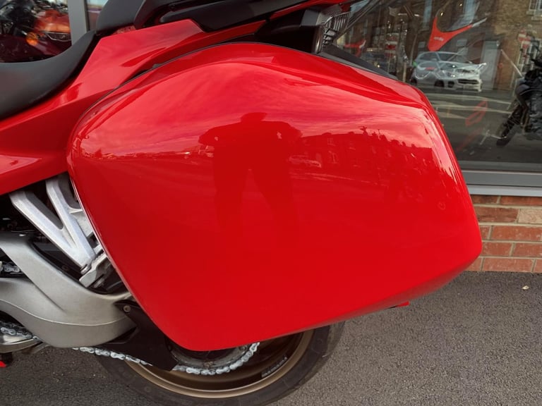 Honda VFR 800 - 2 YEAR WARRANTY 