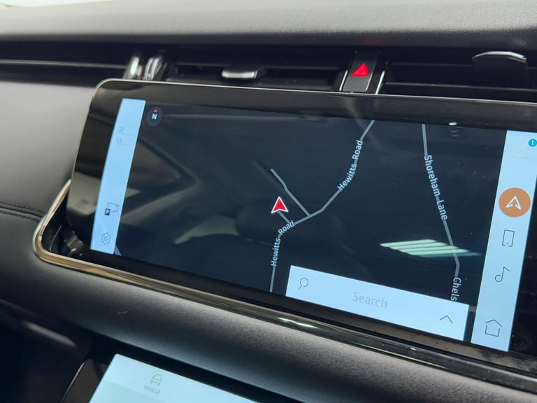 2022 Land Rover Range Rover Evoque 2.0 D200 MHEV R-Dynamic SE SUV 5dr Diesel Auto 4WD Euro 6 (s/s...