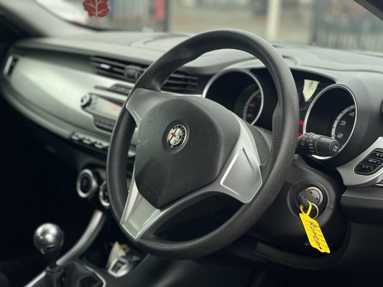 2012 Alfa Romeo Giulietta 1.4 TB Turismo Hatchback 5dr Petrol Manual Euro 5 (s/s) (120 bhp) Hatch...