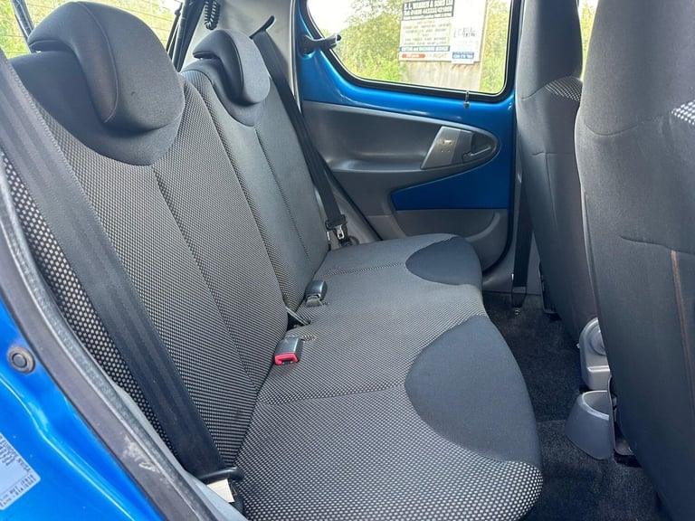 2009 Toyota AYGO 1.0 VVT-i Blue Euro 4 5dr HATCHBACK Petrol Manual