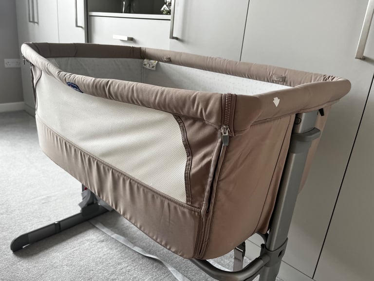 image for Chicco Next 2 Me Crib