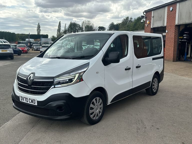 Renault Trafic SL28 ENERGY dCi 120 Business 9 Seater Diesel