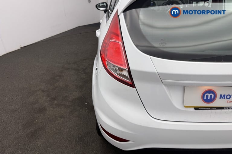 2015 Ford Fiesta 1.25 82 Zetec 5dr HATCHBACK PETROL Manual