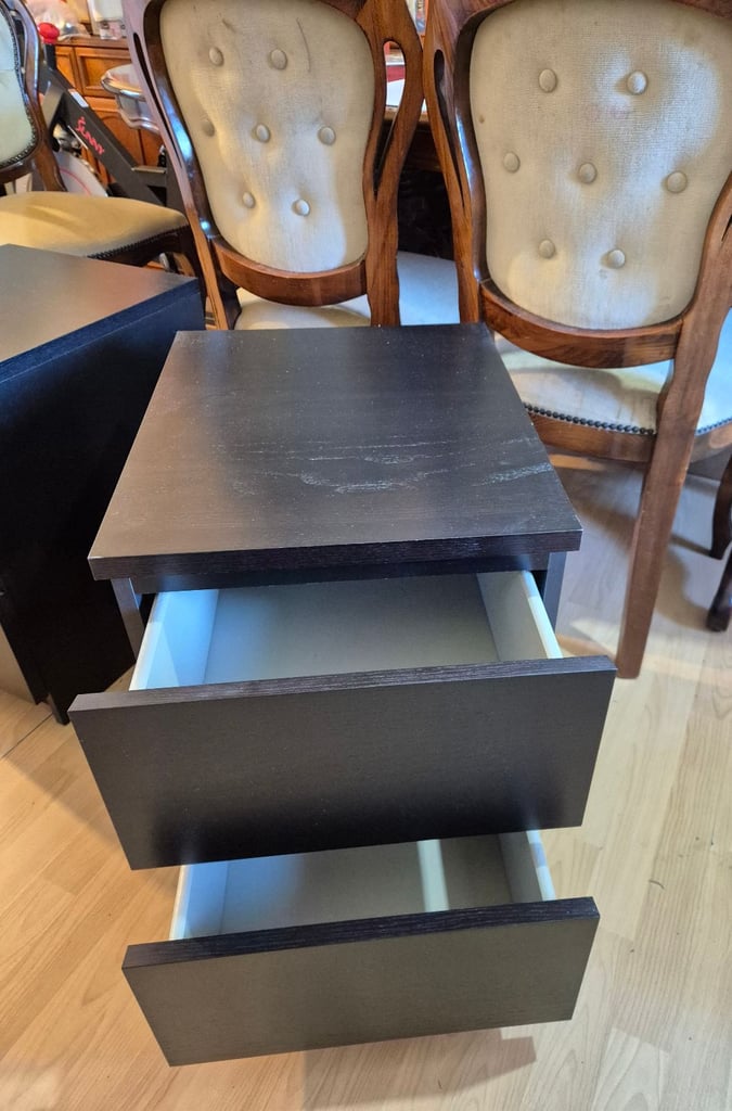 PAIR OF IKEA MALM CHEST OF DRAWERS 