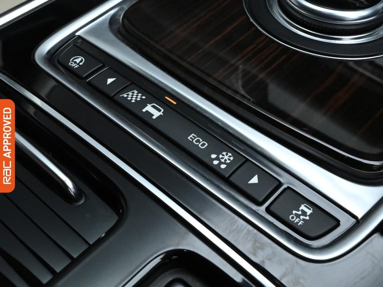 2020 Jaguar XF 2.0d Portfolio Sportbrake 5dr Diesel Auto Euro 6 (s/s) (180 ps) Estate DIESEL Auto...