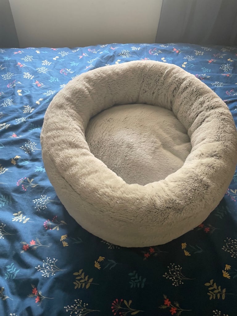 Silver grey pet bed