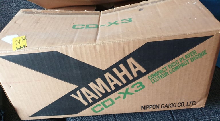 Yamaha Natural sound CD-X3 CD PLAYER. Spares or repair