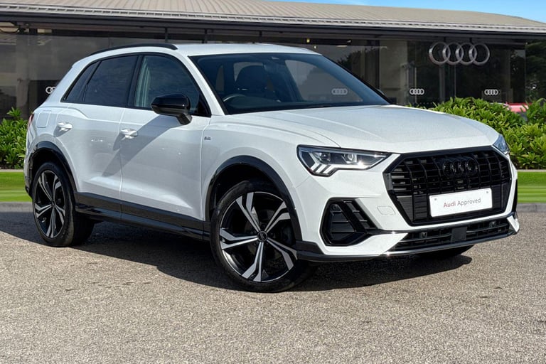 image for 2023 Audi Q3 Black Edition 35 TFSI  150 PS S tronic SUV PETROL Automatic