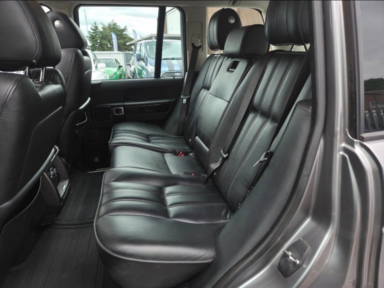 60 2010 LAND ROVER RANGE ROVER 4.4 TDV8 VOGUE AUTO