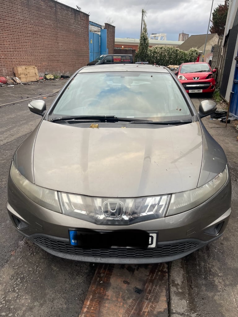 09 Honda Civic 1.4 Petrol Grey beige 6speed BREAKING parts
