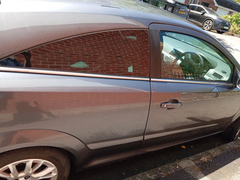 Vauxhall, ASTRA, Hatchback, 2010 .Manual, 1598 (cc), 3 doors . Spares or Repairs. 