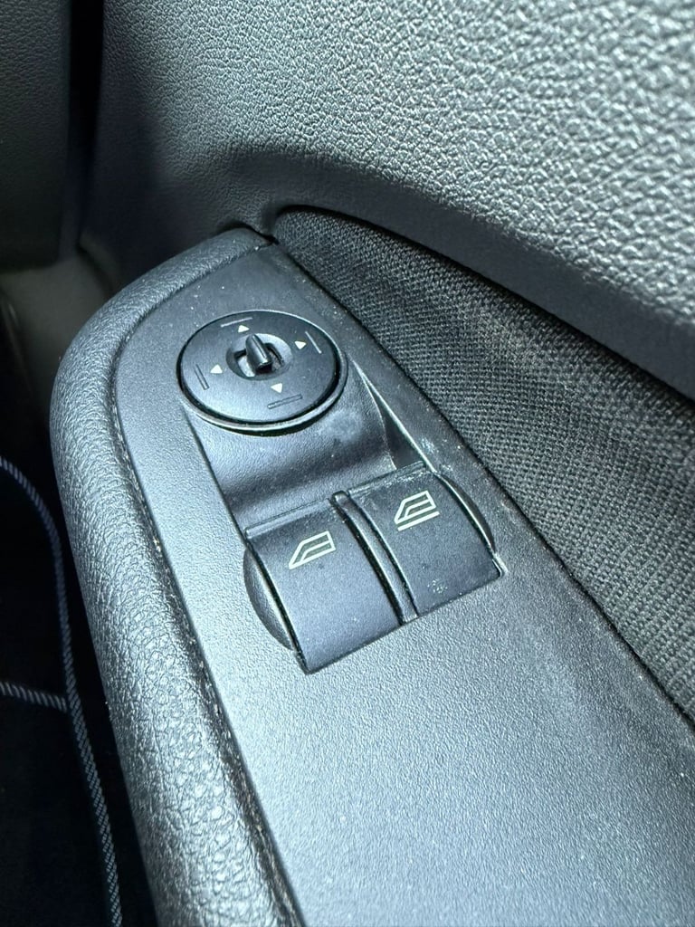 Ford, FOCUS, Hatchback, 2009, Manual, 1596 (cc), 5 doors