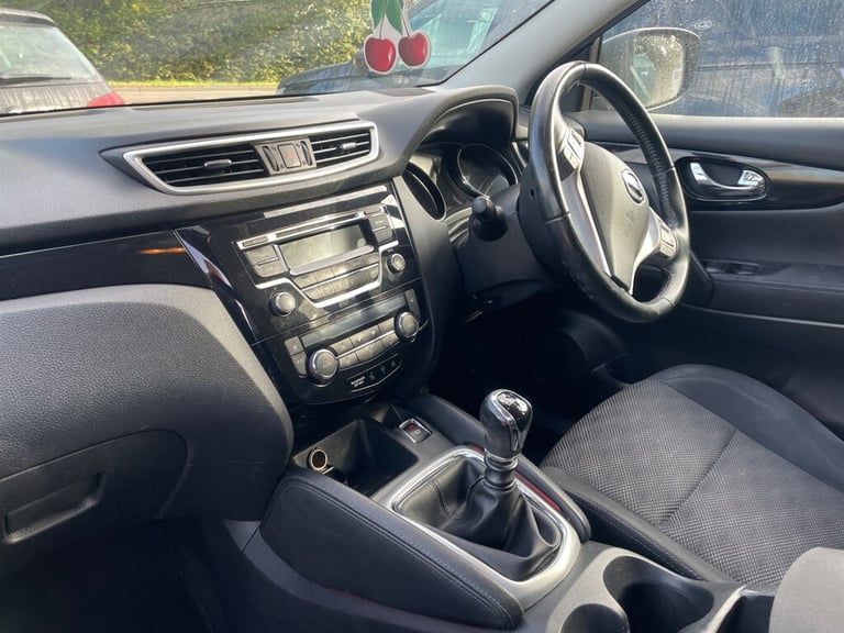 2015 Nissan Qashqai DCI ACENTA SMART VISION Hatchback Diesel Manual
