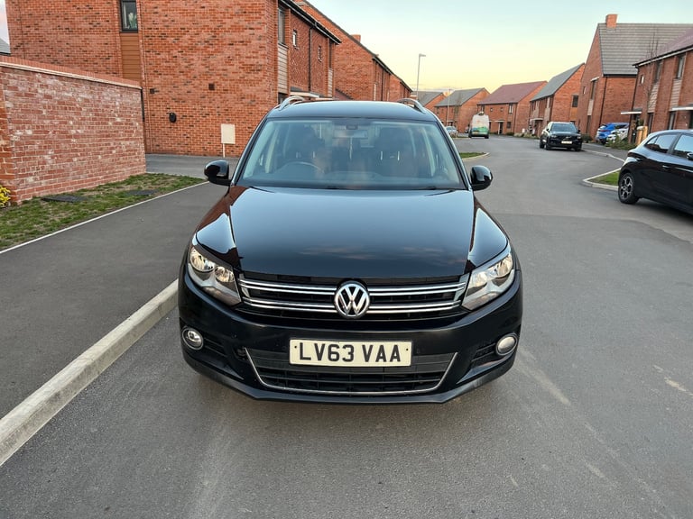 Volkswagen, TIGUAN, 2013 Automatic , 1968 (cc), 5 doors