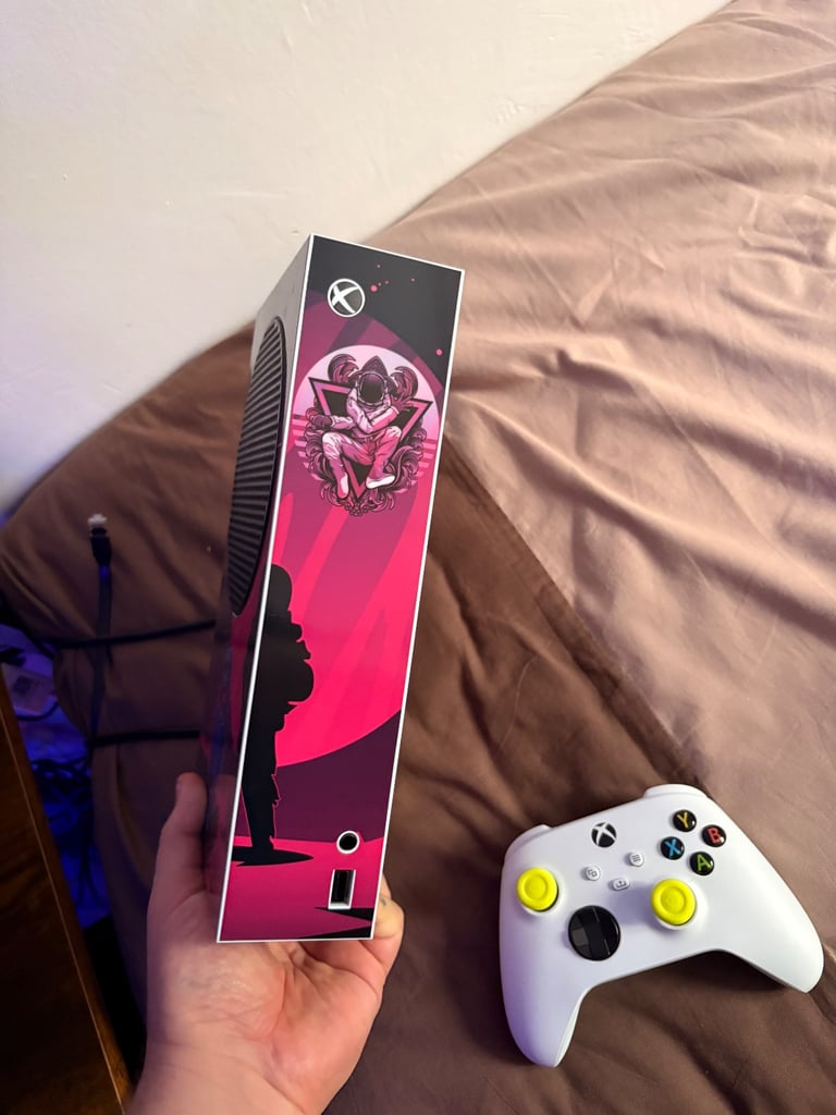 Xbox series s excellent condition 512 gb