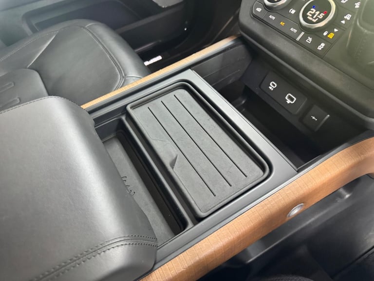 2023 Land Rover Defender 130 3.0 D300 MHEV X Auto 4WD Euro 6 (s/s) 5dr ESTATE Diesel Automatic