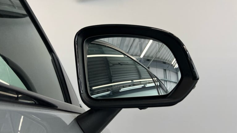 2023 Volvo XC40 Plus, B3 Mild hybrid, Petrol, Dark (360 Parking Camera, Apple Car Play) Estate Pe...