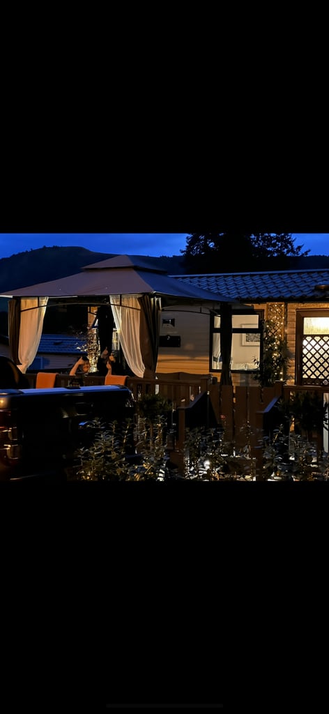 gazebo solid frame 3.2 x 3.2