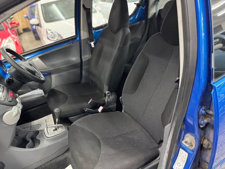2010 Toyota AYGO 1.0 VVT-i Blue 5dr MMT HATCHBACK Petrol Automatic