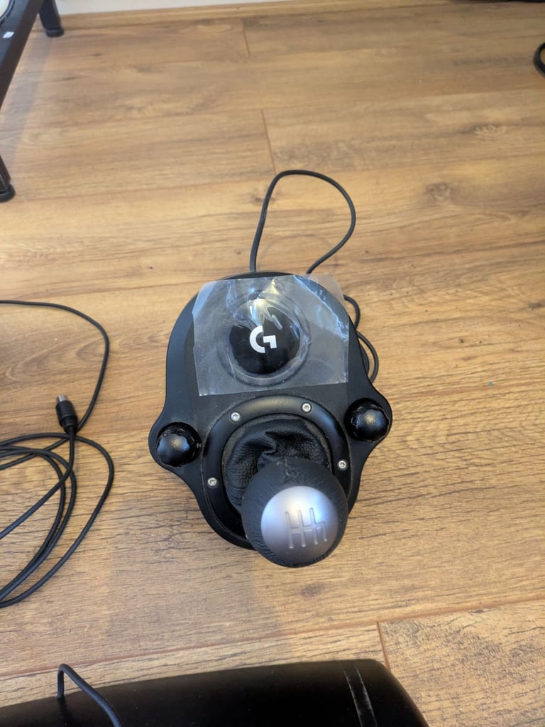 Xrocker racing seat and Logitech G920