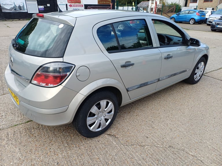 image for 2007 Vauxhall Astra 1.8i VVT Life 5dr Auto [AC] HATCHBACK Petrol Automatic