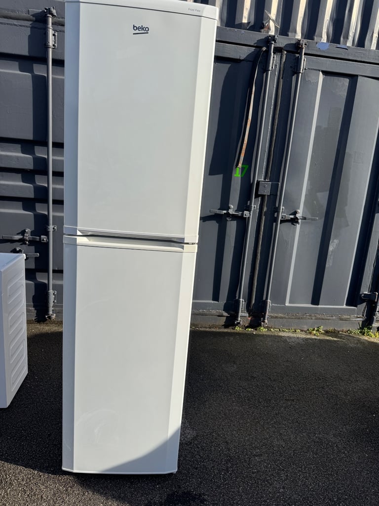 Beko Fridge Freezer 2m 
