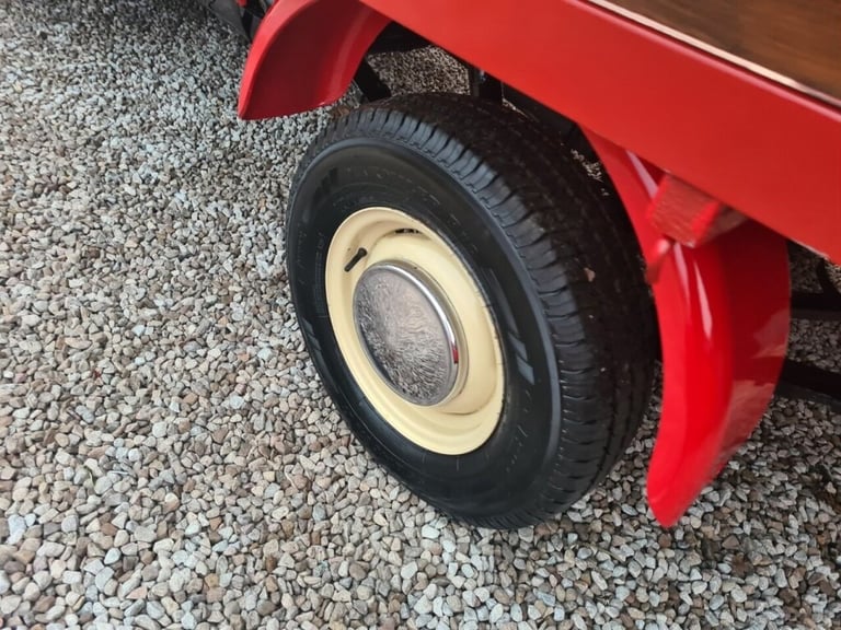 Mk1 TRANSIT 1968 DROPSIDE FULLY RESTORED  1.6V4 INSIDE AND OUT