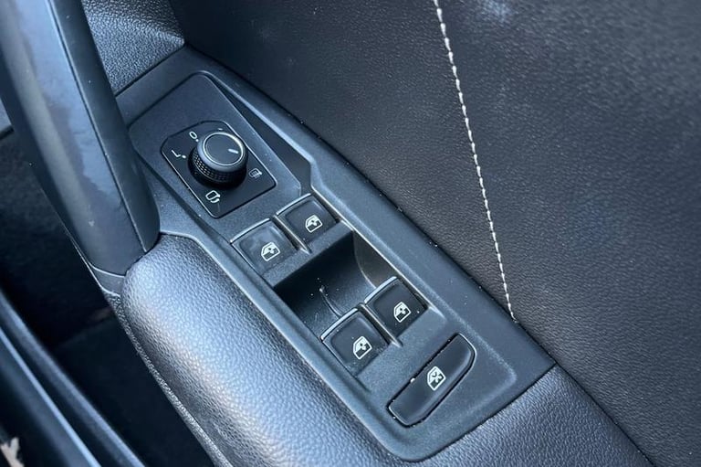 2022 Volkswagen Tiguan 2.0 TDI R-Line 5dr DSG ESTATE DIESEL Semi Automatic