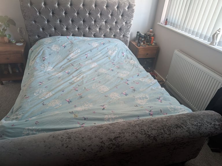 image for King sized crushed velvet roll-top bed silver