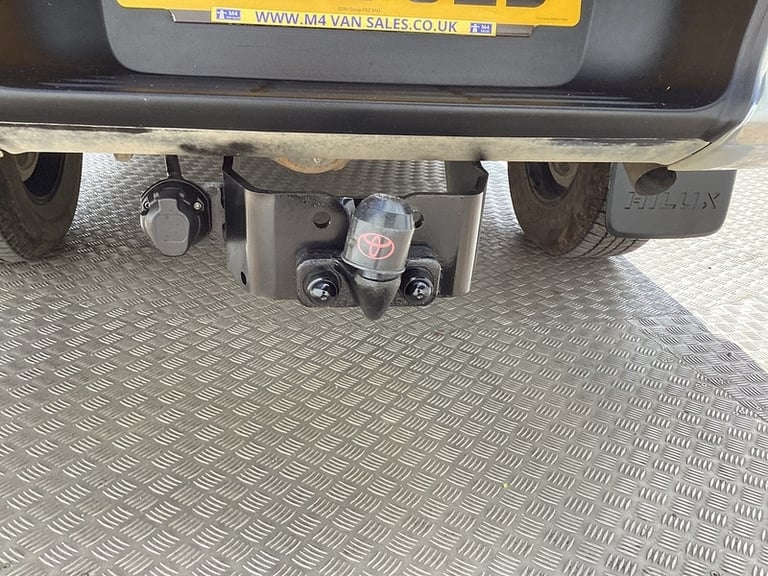 2022 Toyota Hilux D-4D Icon 4X4 D/C A/C Euro 6 Pickup Diesel Manual