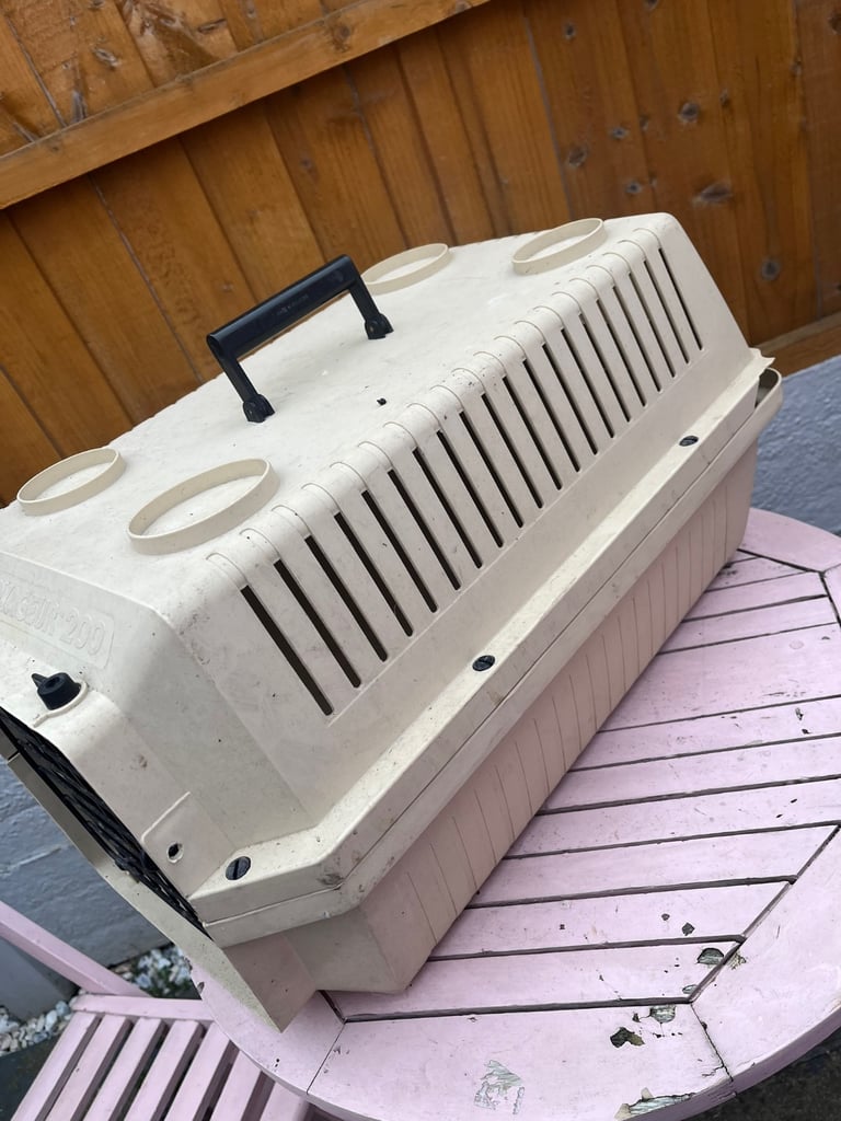 image for CAT CARRIER WITH HANDLE 