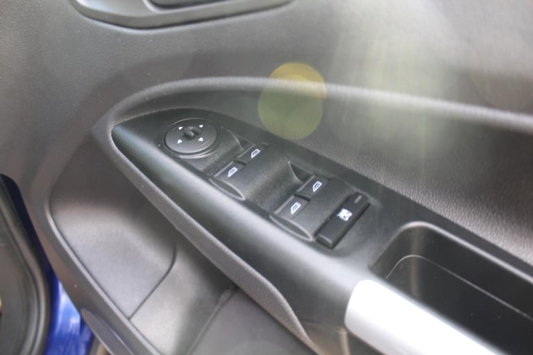 2017 Ford Tourneo Connect 1.5 TDCi Zetec 5dr MPV DIESEL Manual