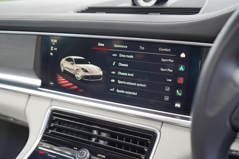 Porsche Panamera 2.9 V6 E-Hybrid 17.9kWh 4 Platinum Edition Saloon 5dr Petrol Pl