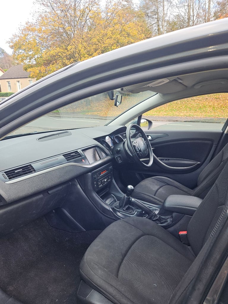 15/ reg citroen C5 1.6 hdi £35 tax sim  mondeo insignia 508 avensis  i40