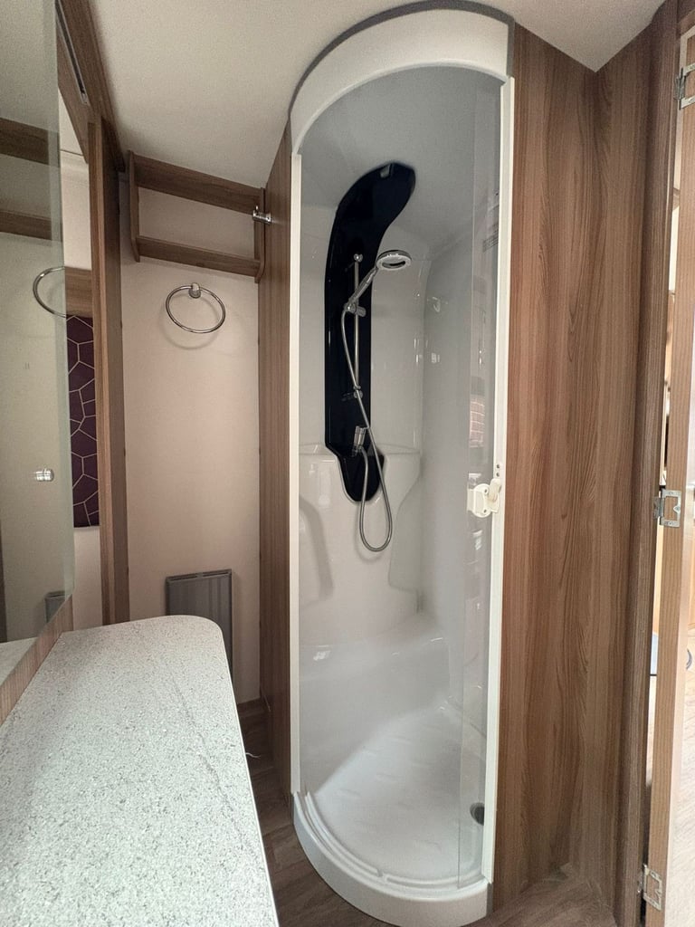 Swift Challenger 850 X L-Shaped Lounge, Recent Service, Motor Mover and Cycle Carrier