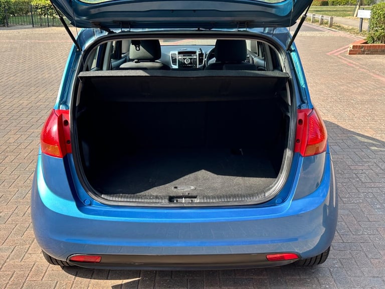 2010 Kia Venga 1.6 2 Auto Euro 5 5dr HATCHBACK Petrol Automatic