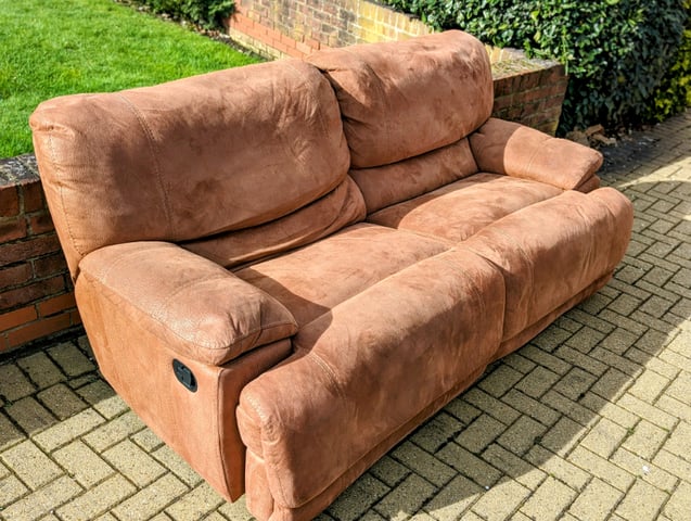 Comfy recliner sofa deals