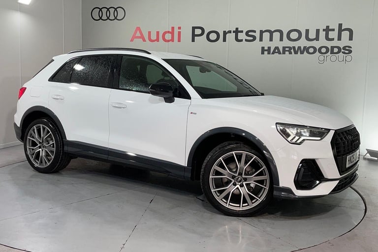 image for 2025 Audi Q3 1.5 TFSI CoD 35 Black Edition SUV 5dr Petrol S Tronic Euro 6 (s/s) (150 ps) ESTATE P...