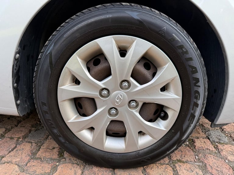 2014 Hyundai i10 1.0 SE Euro 5 5dr HATCHBACK Petrol Manual