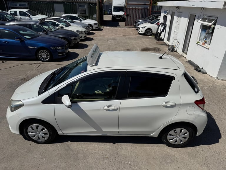2012 Toyota Vitz YARIS 1.3 5DR AUTO Hatchback Petrol Automatic