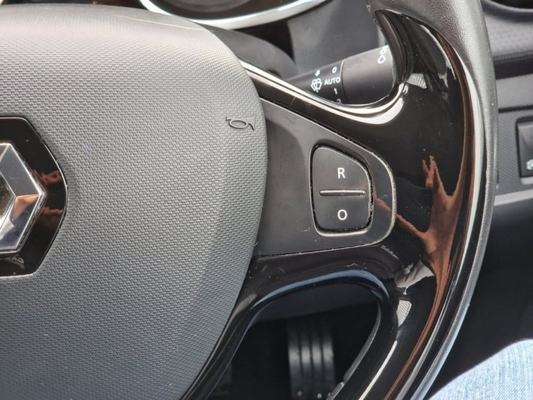 2014 Renault Clio 1.5 DYNAMIQUE S MEDIANAV ENERGY DCI S/S 5d 90 BHP Hatchback Diesel Manual