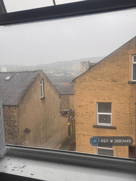 3 bedroom house in Acres Street, Bradford, BD21 (3 bed) (#2680449)