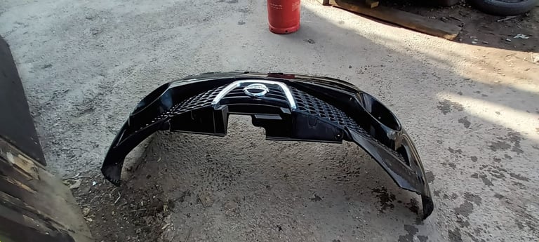 Nissan juke front bumper £160