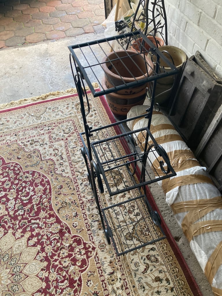 Lovely houseplant stand 