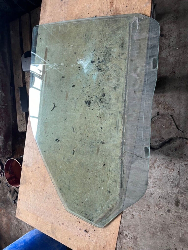 VW T5 TRANSPORTER 2005 FRONT LEFT FRONT DROP GLASS WINDOW
