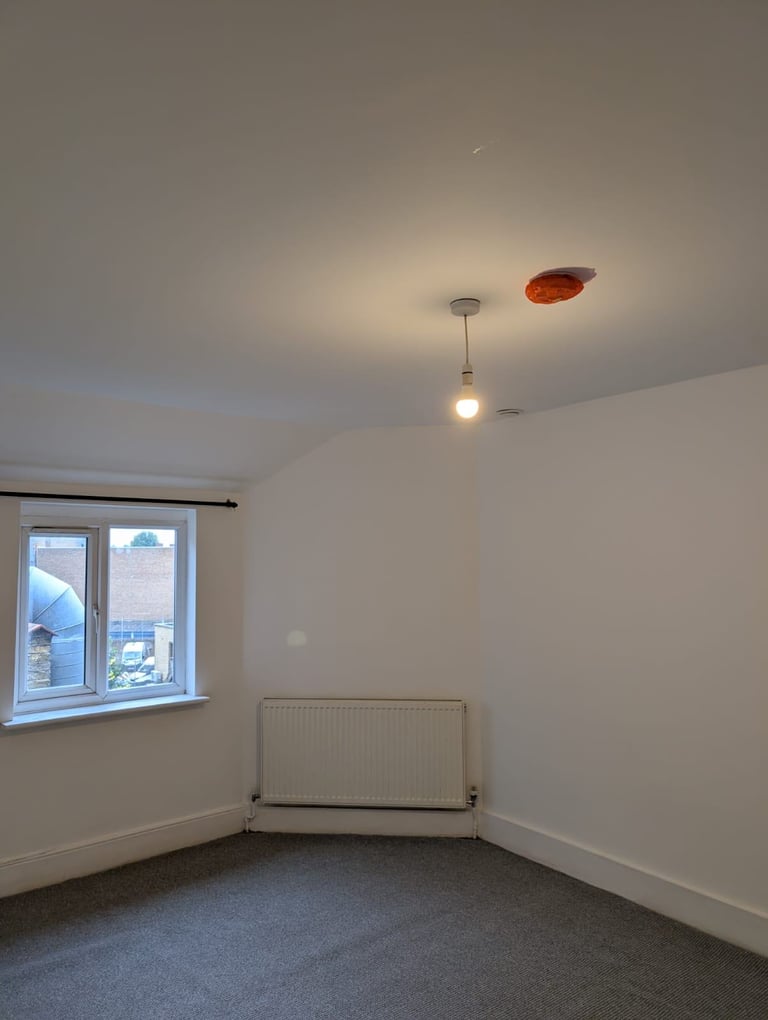 one/two bed room 