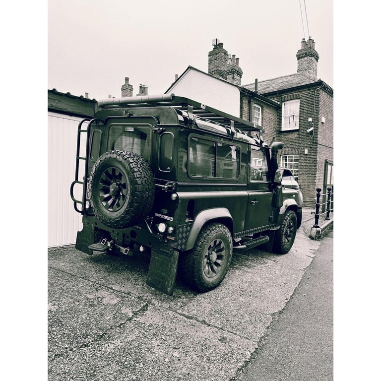 Land Rover, DEFENDER, Estate, 2009, Manual, 2401 (cc), 3 doors