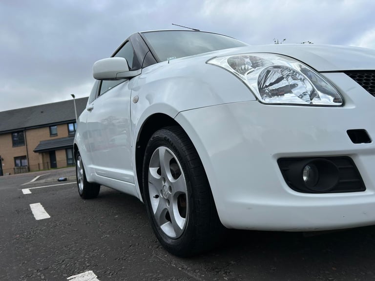 SUZUKI SWIFT 1.3 PETROL ONLY 36.000 LOW MILES MOT MARCH 26 FANTASTIC CONDITION 