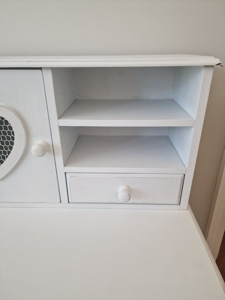 Desk/dressing table